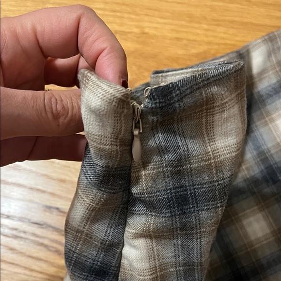 NWT!!! Old Navy Plaid Mini Skirt in Brown and Gray - Picture 3 of 3